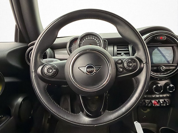 MINI Cooper 12 of 30
