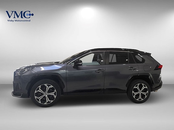 Toyota RAV4 2 of 11
