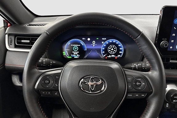Toyota RAV4 11 of 14