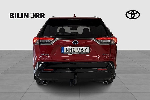 Toyota RAV4 5 of 14