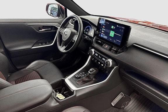 Toyota RAV4 7 of 14