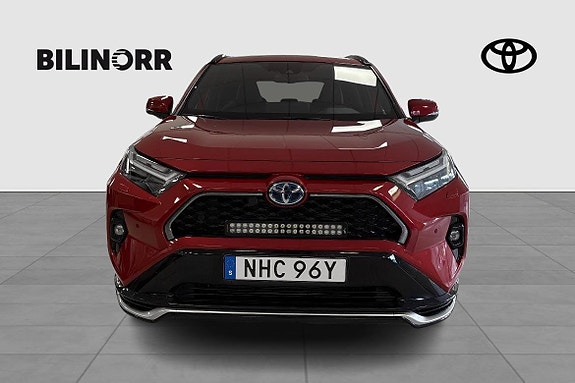 Toyota RAV4 6 of 14