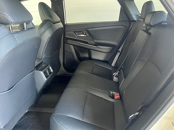 Subaru E-Outback 6 of 14