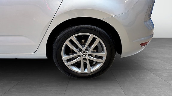 Volkswagen Touran 6 of 21