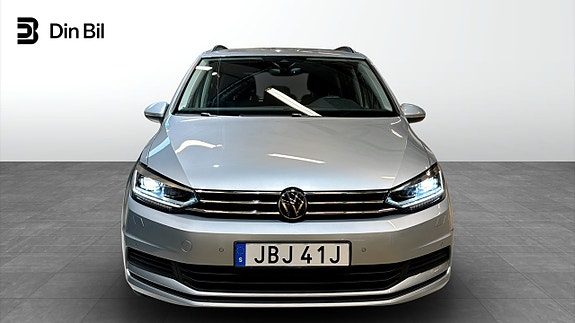 Volkswagen Touran 4 of 21