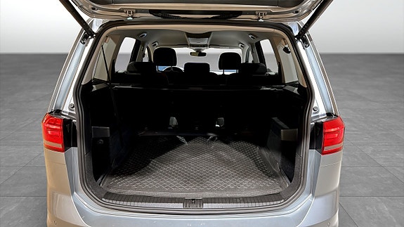 Volkswagen Touran 12 of 21