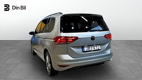 Volkswagen Touran 3 of 21