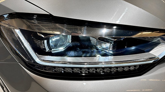 Volkswagen Touran 16 of 21