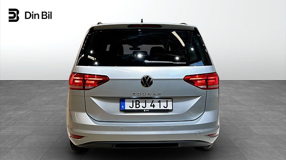 Volkswagen Touran 5 of 21