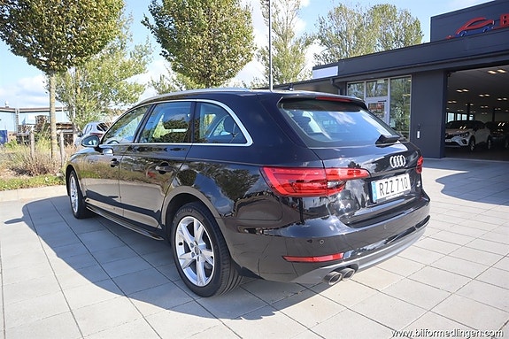 Audi A4 6 of 17