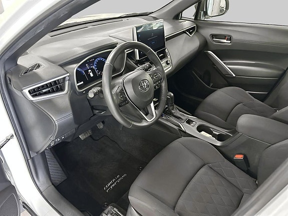 Toyota Corolla Cross 14 of 19