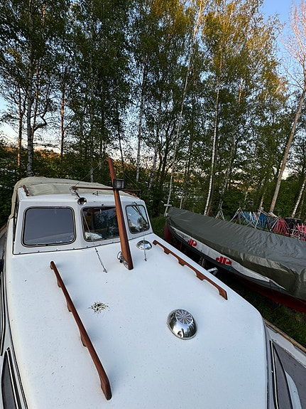 Monark 690 - Fin snipa som går tryggt i sjön 4 of 8