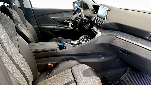 Peugeot 3008 3 of 12