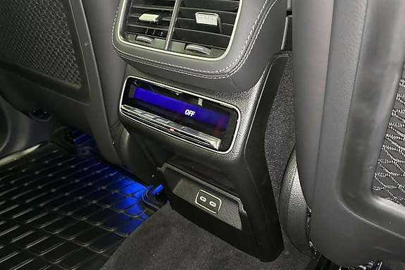 Mercedes-Benz GLE53 9 of 22