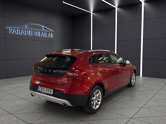 Volvo V40 Cross Country 5 of 27