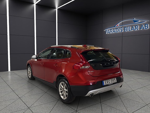 Volvo V40 Cross Country 3 of 27