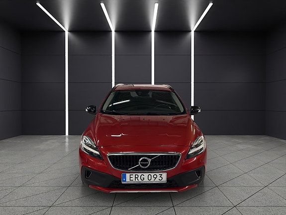 Volvo V40 Cross Country 8 of 27