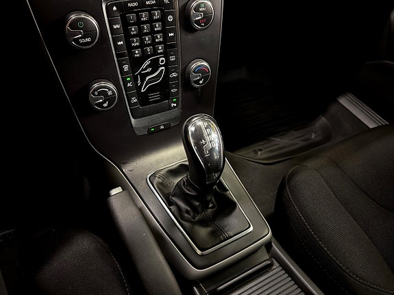 Volvo V40 Cross Country 25 of 27