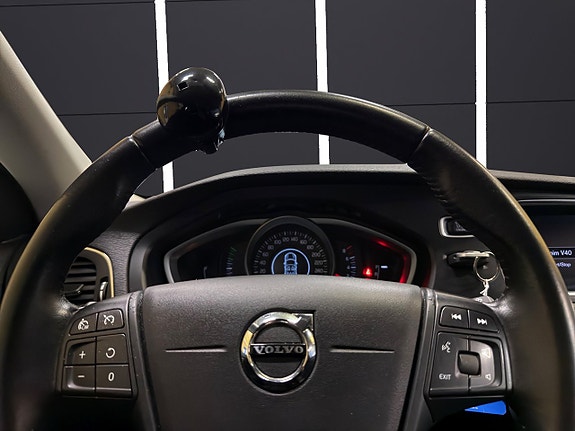 Volvo V40 Cross Country 21 of 27