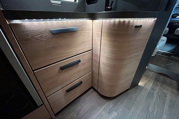 Knaus L!VE I 700 MEG 180hk AUTOMAT LÅNGBÄDDAR ALDE 5-SITS 15 of 30