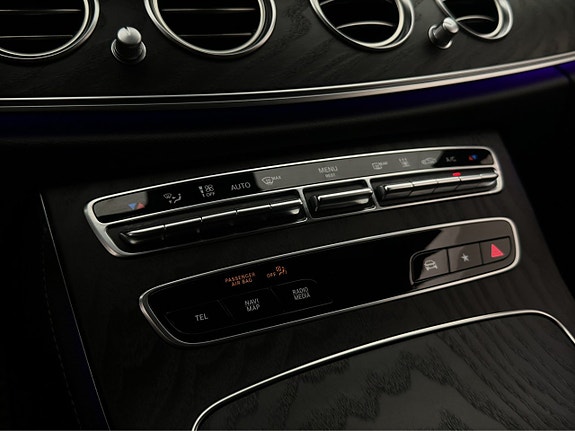 Mercedes-Benz E300 25 of 30
