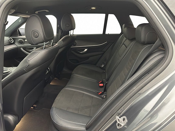 Mercedes-Benz E300 29 of 30