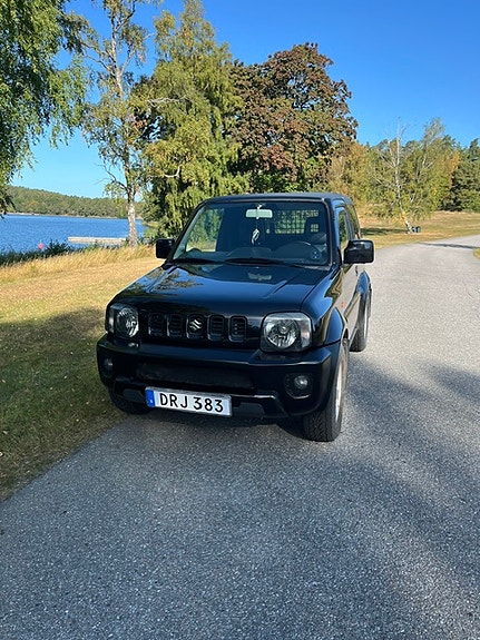 Suzuki Jimny 4 of 8
