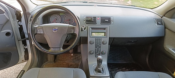 Volvo S40 5 of 6