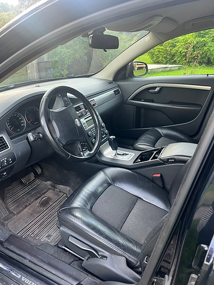 Volvo V70 5 of 5