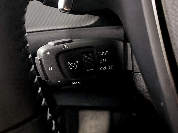 Peugeot 2008 8 of 19