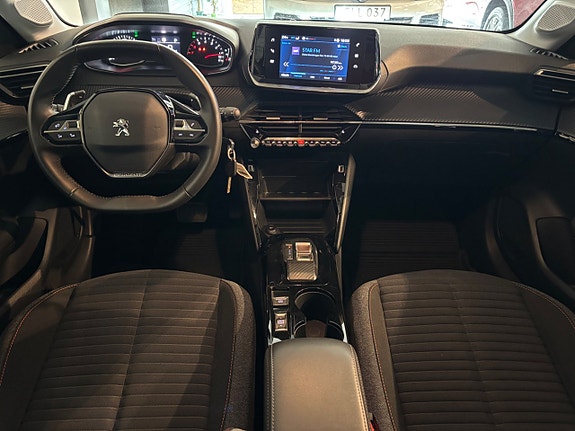 Peugeot 208 7 of 13