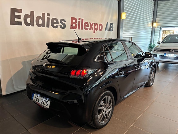 Peugeot 208 4 of 13