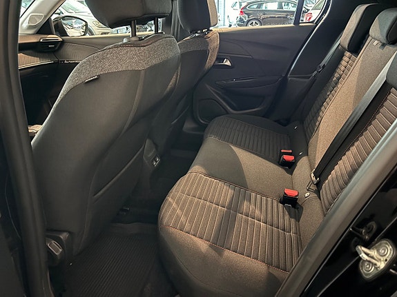 Peugeot 208 12 of 13
