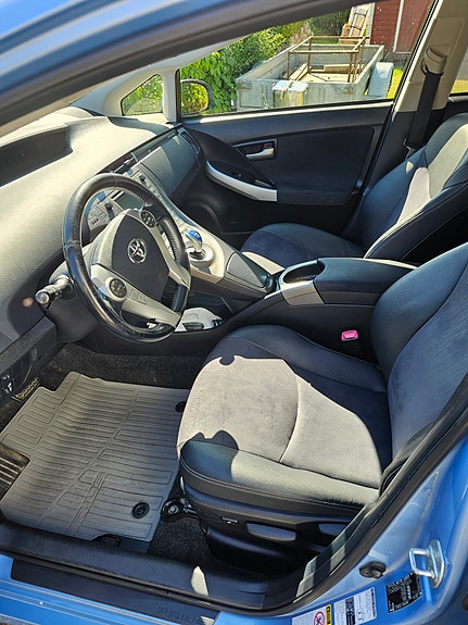 Toyota Prius Plug-in Hybrid 8 of 8