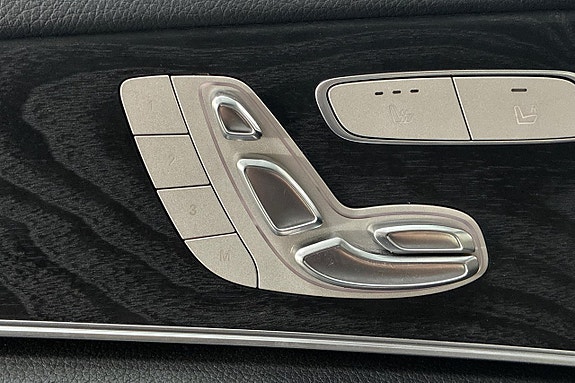 Mercedes-Benz E220 d 28 of 30