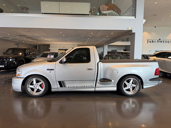 Ford F-150 2 of 7
