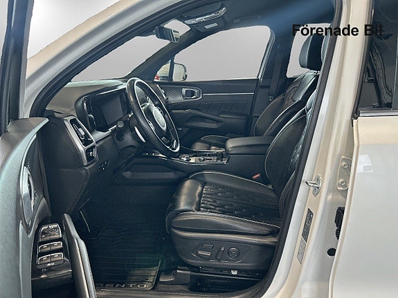 Kia Sorento 7 of 15