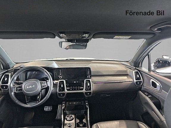 Kia Sorento 10 of 15