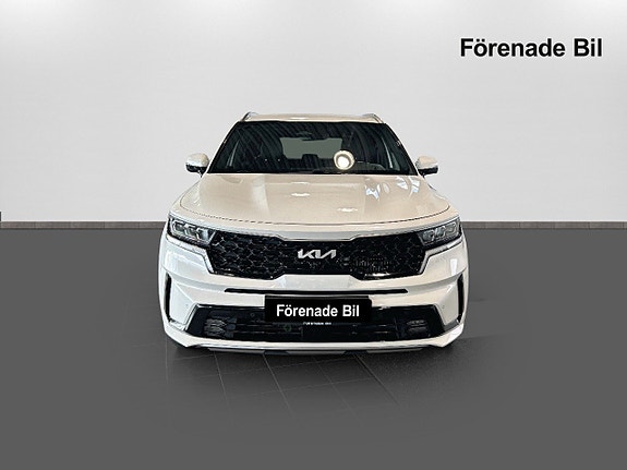 Kia Sorento 5 of 15