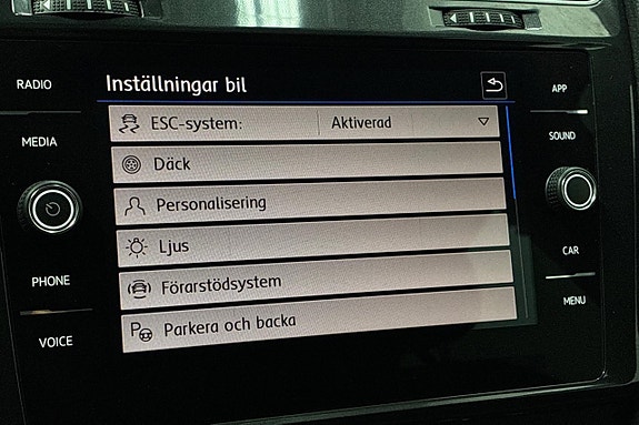 Volkswagen Golf Alltrack 24 of 30