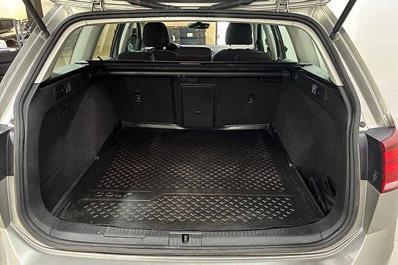 Volkswagen Golf Alltrack 10 of 30