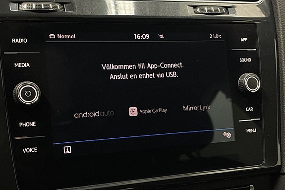 Volkswagen Golf Alltrack 21 of 30