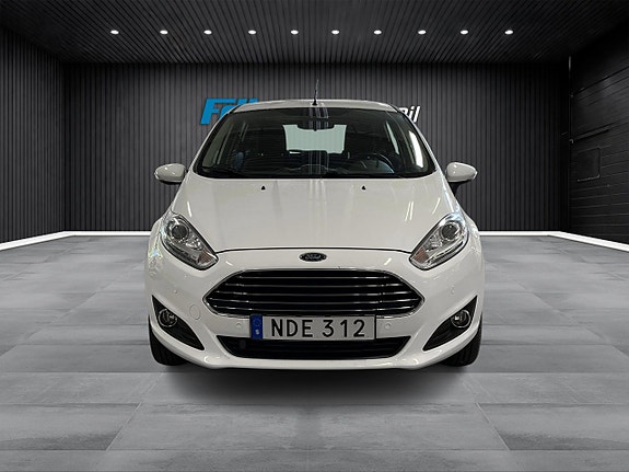 Ford Fiesta 8 of 17
