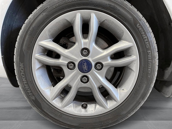 Ford Fiesta 16 of 17