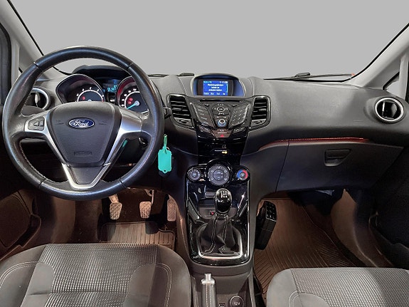 Ford Fiesta 14 of 17
