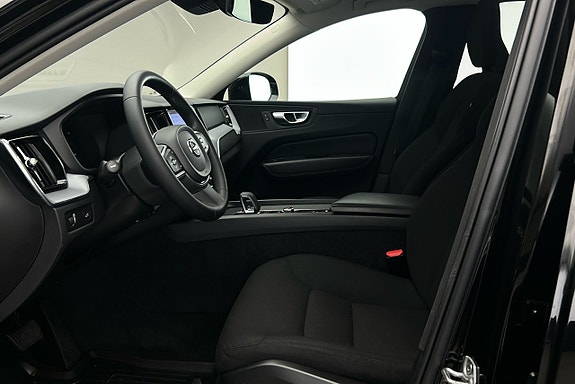 Volvo XC60 10 of 29