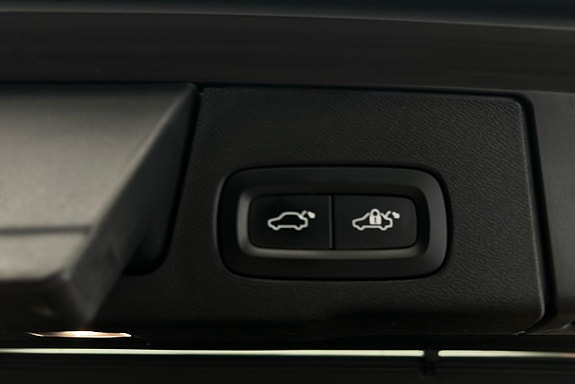 Volvo XC60 15 of 29
