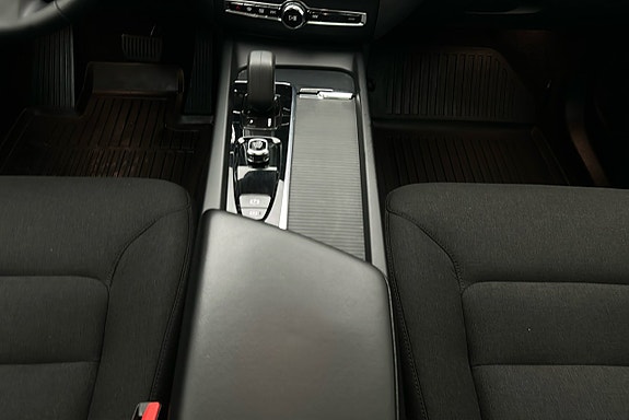 Volvo XC60 9 of 29