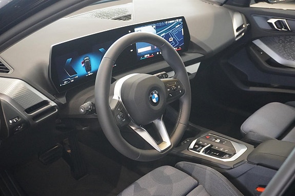 BMW 120 2 of 12