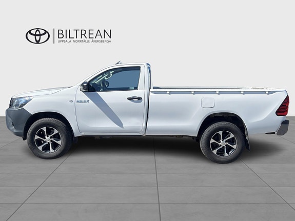 Toyota HiLux 4 of 12